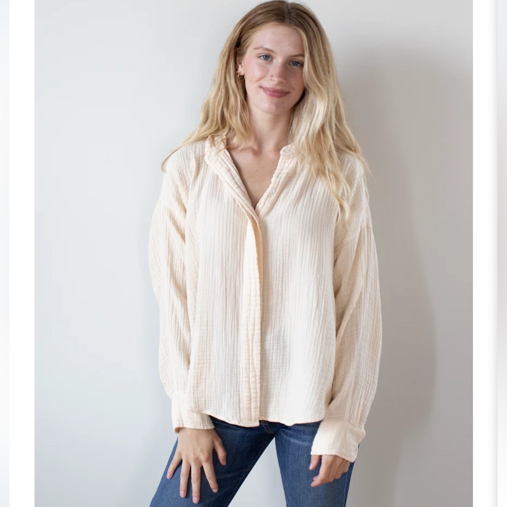 XIRENA Presley Shirt in Oat A20